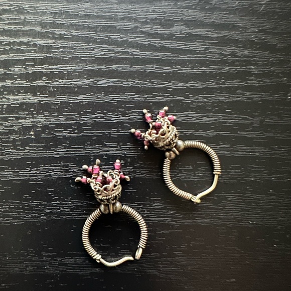 Tiny ruby beads - Picture 1 of 2